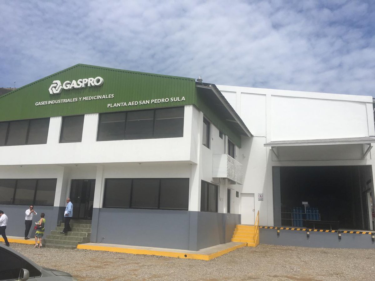 CNI_HN's tweet photo. Más #inversion extranjera se instala en #Honduras, hoy se lleva a cabo el lanzamiento de la planta industrial #GASPRO en @SanPedroSulaHN.
$150 millones de dólares de inversión extranjera. https://t.co/8r6xoPXLMf