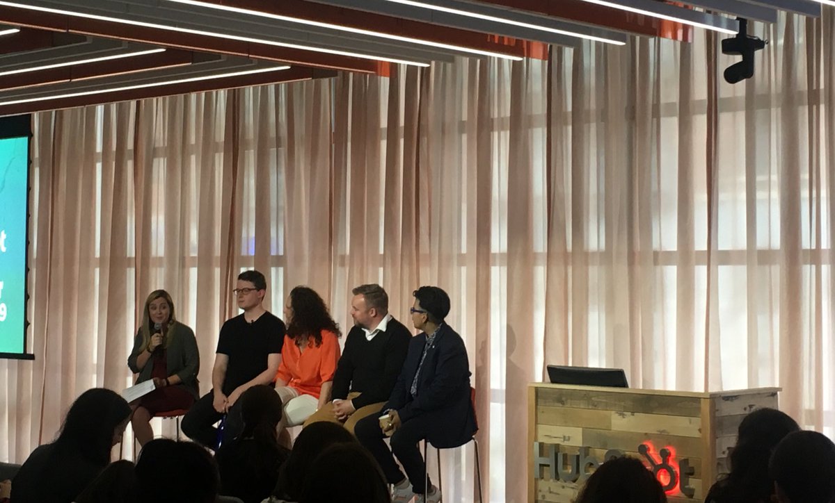 HubSpotLife's tweet photo. Kicking off #CrackingInclusion tonight is @katempmoran our EMEA Culture Programme Manager. Let's dive in and talk mental health in the workplace #HubSpotLife https://t.co/rCyCuazmlf