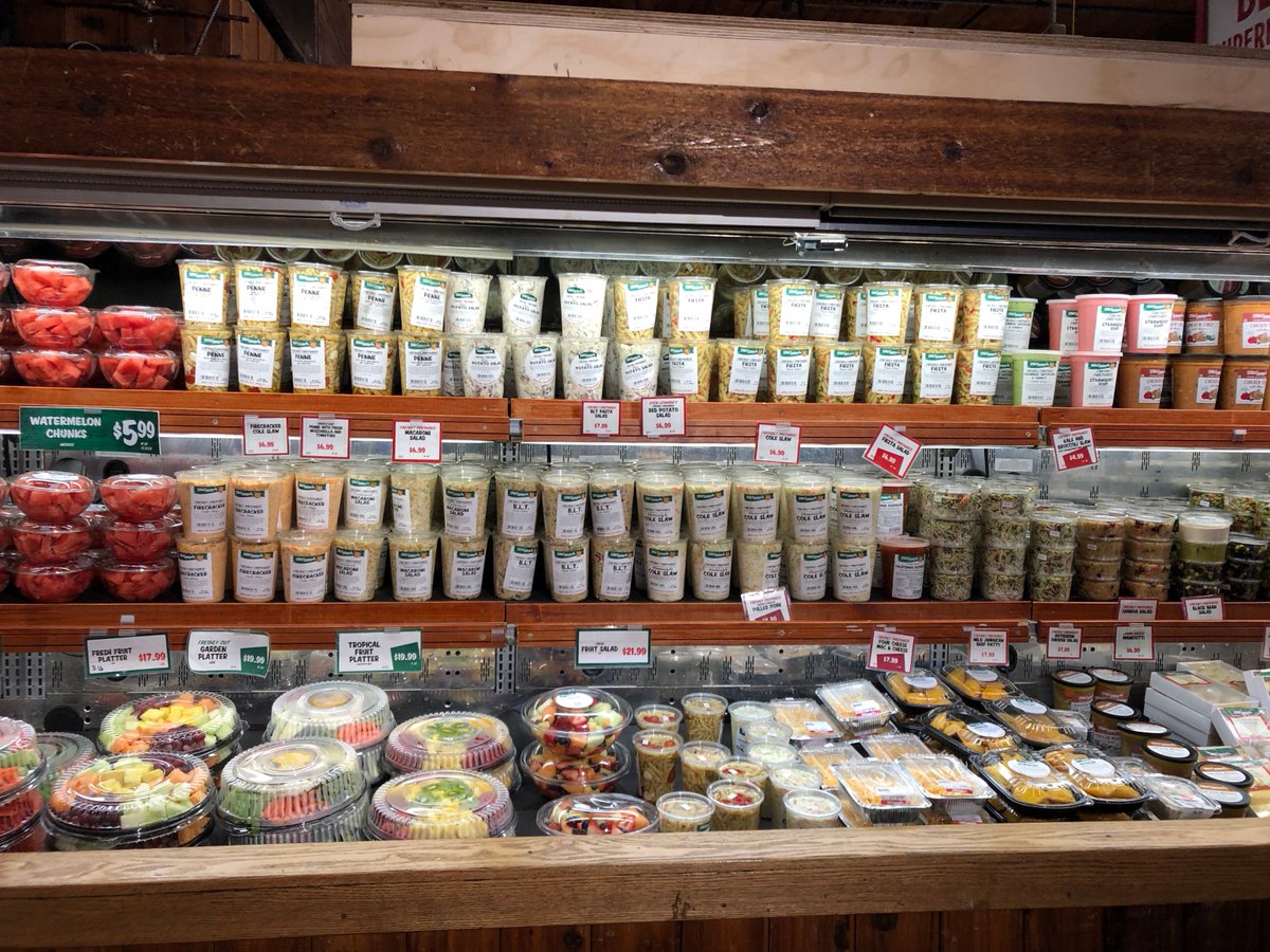 TESSalgarve's tweet photo. In 30 days everything will be different! Goodbye, Stew Leonard’s! I will miss your delicious food and especially the easy availability of diverse, prepared foods! TESS is moving! #30DaystoPortugal https://t.co/8n1eeyrd6R