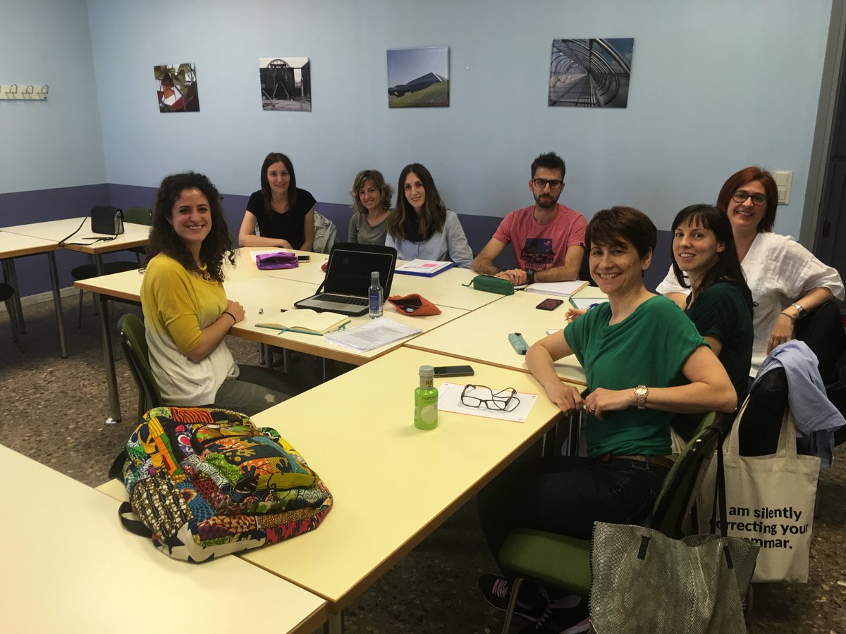 mngani_org's tweet photo. Última reunión del Grupo de Trabajo Intercentros de Mngani del curso 2018/19. ¡¡Gracias por vuestro entusiasmo, esfuerzo y todas las grandes ideas que han hecho que esta iniciativa marque la mente y el corazón de tantos niños y niñas en España, Sudáfrica, Namibia y Chile!! :) https://t.co/y7pHkDf7oo