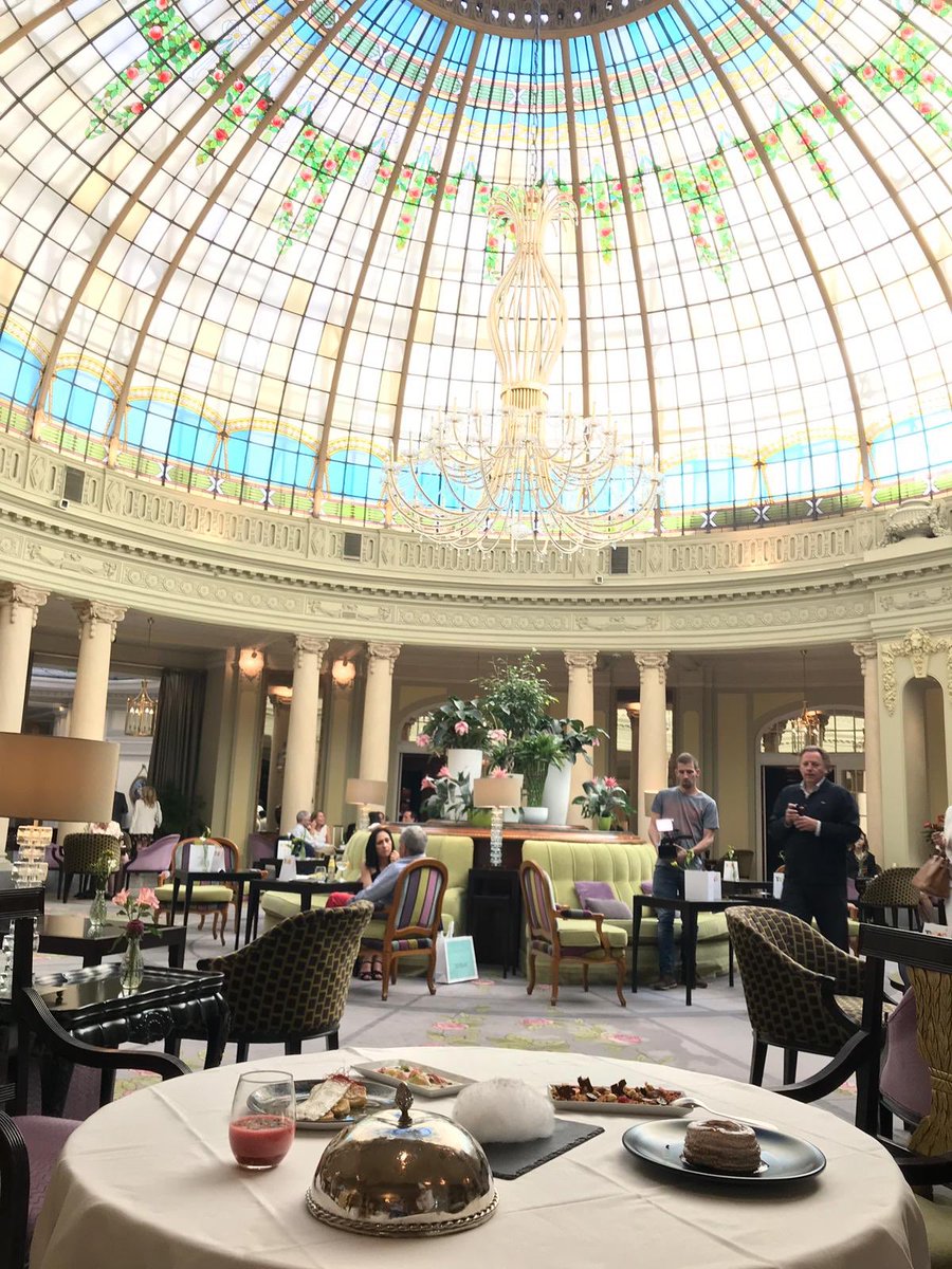 MadridDirecto's tweet photo. 🖼¿Puede un cuadro inspirar un 🍲plato de comida?✅Sí, es posible y nos lo está contando @gac_md desde el @Westin_Palace ¡Probamos algunos de los cuadros más emblemáticos del @museodelprado! Arte, a bocados😜 #MD430
👨💻@telemadrid en📡#DIRECTO▶️https://t.co/CwKcM8RjGW https://t.co/xvcb5jRcTS