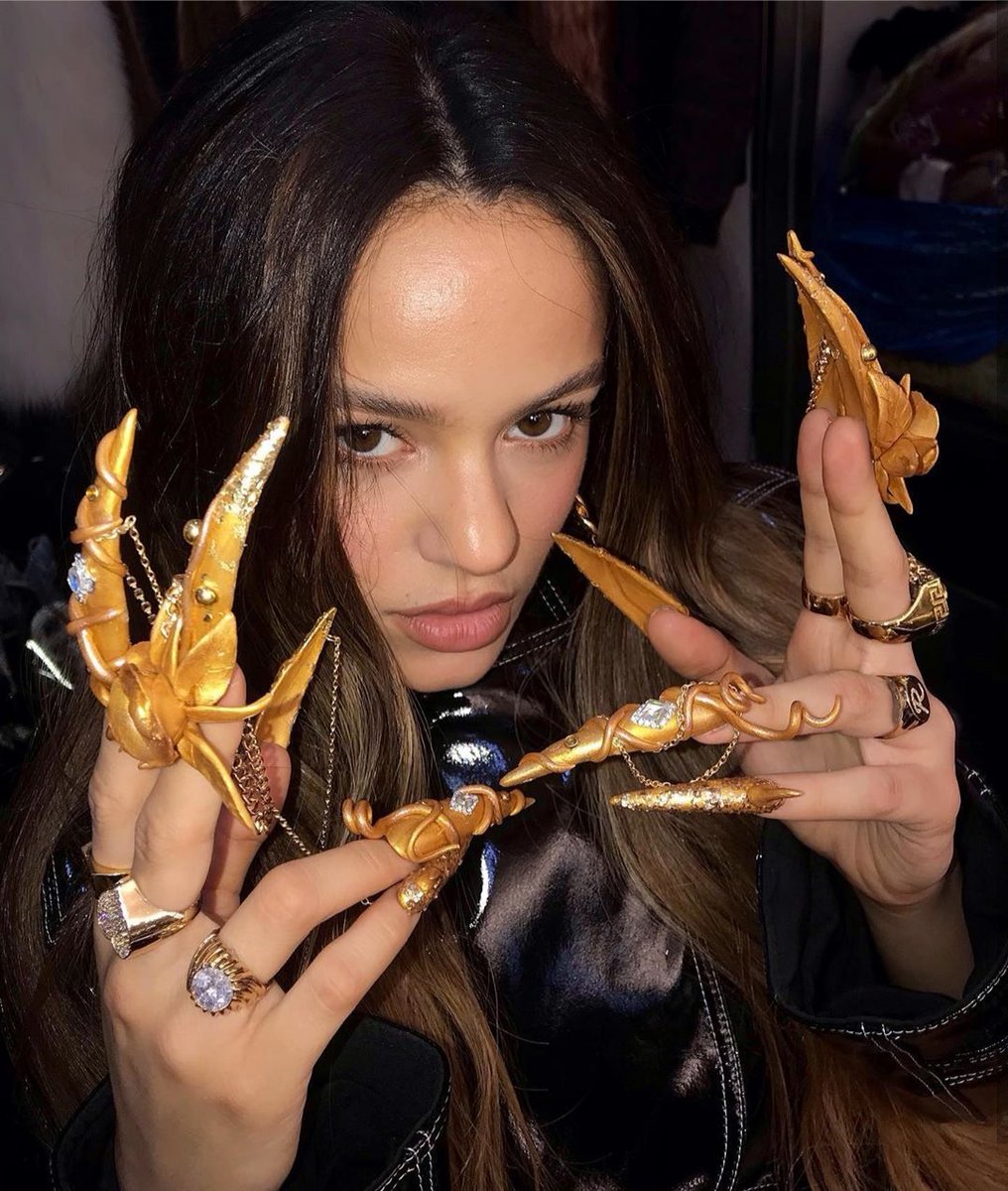 todoincluidoof's tweet photo. #NewMusicAlert 🚨

La guapísima @rosaliavt 💕 está de estreno con el vídeo de su nuevo single #AuteCuture 🔥

Además celebra un año del lanzamiento de su single #Malamente ambos temas de su última producción #ElMalQuerer 

Dale Play ▶️https://t.co/sPVC7zvbXE https://t.co/NXIZYhbmqN