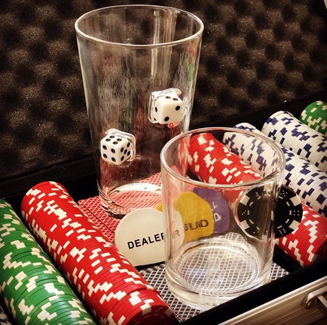 Roll the Dice and take a chance 🎲🎰
The Glassware you need this summer ☀️
📸: @chrislabennemusic
Shop our Casino Collection: stuckinglass.com/collections/ca…