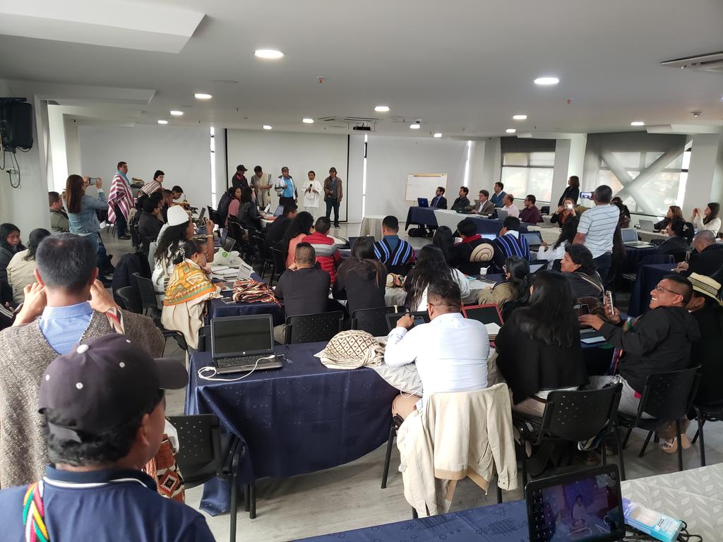 asplazac's tweet photo. La #CONTCEPI sesión 39. Armonización por sabios espirituales y socialización de documento de trabajo SEIP @MPCindigena @Mineducacion @MinInterior @ONIC_Colombia @OPIAC_Amazonia @cit @GobiernoMayor @MovimientoAISO @AicoPachamama @concipmpc @fdbedout @BluRadioCo @UNSR_VickyTauli https://t.co/h0EDh9MW2z