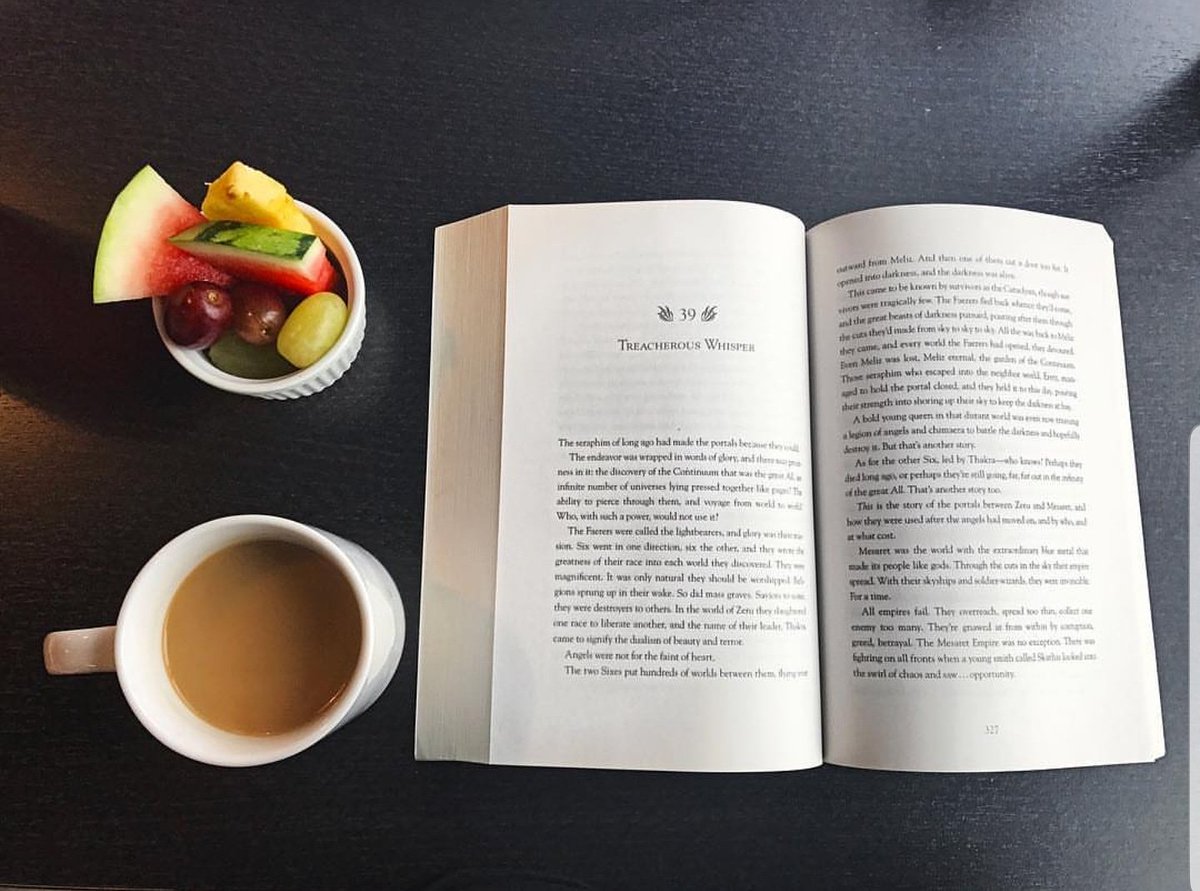 ToastLunch's tweet photo. #tbt from Jessica! 📚 @one.book.at.a.time 
~ With this foggy weather definitely is a day for reading, enjoying a cup of coffee or maybe tea 😉 ~ 

#toastbl #shpkfood #shpk #sherwoodpark #yegbooks #sherwoodpark #shpkbusiness #strathconacounty https://t.co/zOaRWw5NPf
