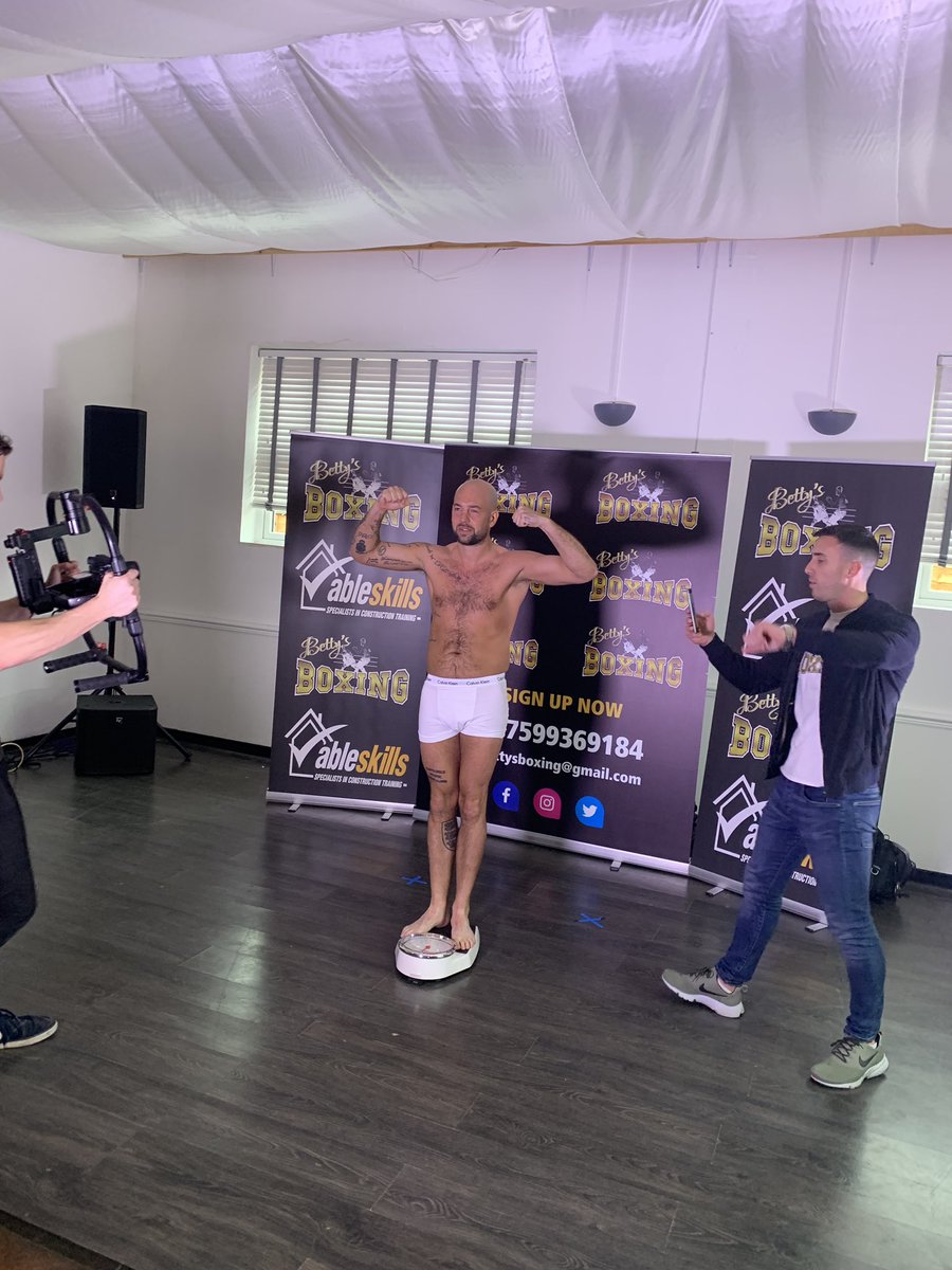 From 89kg down to 75.5kg
(Over 2 stone)
Ready for Fight Night tomorrow