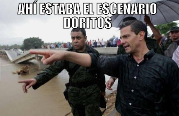 juliuschl's tweet photo. #MiCoronaCapital el del 2014  fue épico por la pinche lluvia y todos los memes que surgieron de esa tarde de Otoño
Acá unos memes del recuerdo jajjajajja ...

#CC2014
#CoronaCapital19 https://t.co/gbEIQCmIvM