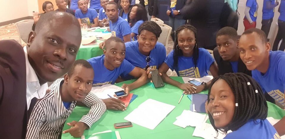 Après mon intervention ce matin au forum organisé par ADIS-Haiti sous le thème : repositionnement stratégique d'Haiti au sein de l'OEA. J’ai partagé le panel avec 2 amis avocats et on a abordé l'aspect sécurité et technologie.