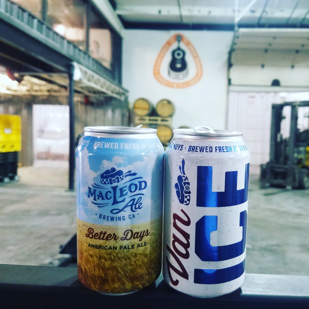 KevBotRL's tweet photo. @MacLeodAle infiltrating the unofficial #sisterbrewery @TNBrewWorks
Tasted a few #brewers on #BetterDaysPaleAle and #VanIce
Next up, @OtakuSouthRamen
#Nashville https://t.co/8RSXhQEVHA