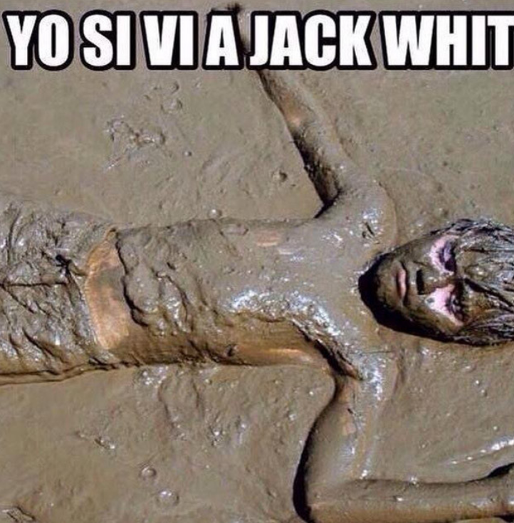juliuschl's tweet photo. #MiCoronaCapital el del 2014  fue épico por la pinche lluvia y todos los memes que surgieron de esa tarde de Otoño
Acá unos memes del recuerdo jajjajajja ...

#CC2014
#CoronaCapital19 https://t.co/gbEIQCmIvM