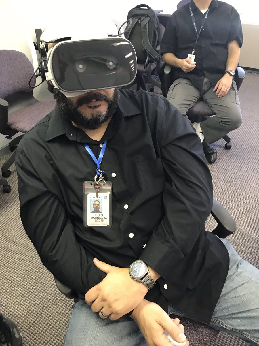 Scott13138104's tweet image. Another very successful investigation training class with representatives from ORD, LAX,, DEN, DEN Catering, CSC UAX and corporate training @MikeHannaUAL @weareunited @HermesPinedaUA @stop_mk @JMRoitman @JohnK_UA #WhyILoveAO