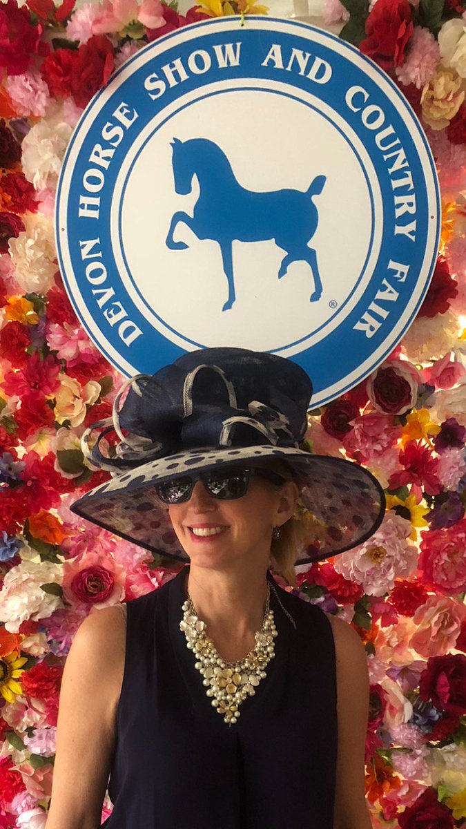 IreneLane's tweet photo. Anyone going to the Devon Horse show tonight? I will be attending! https://t.co/2kViDzSDeW