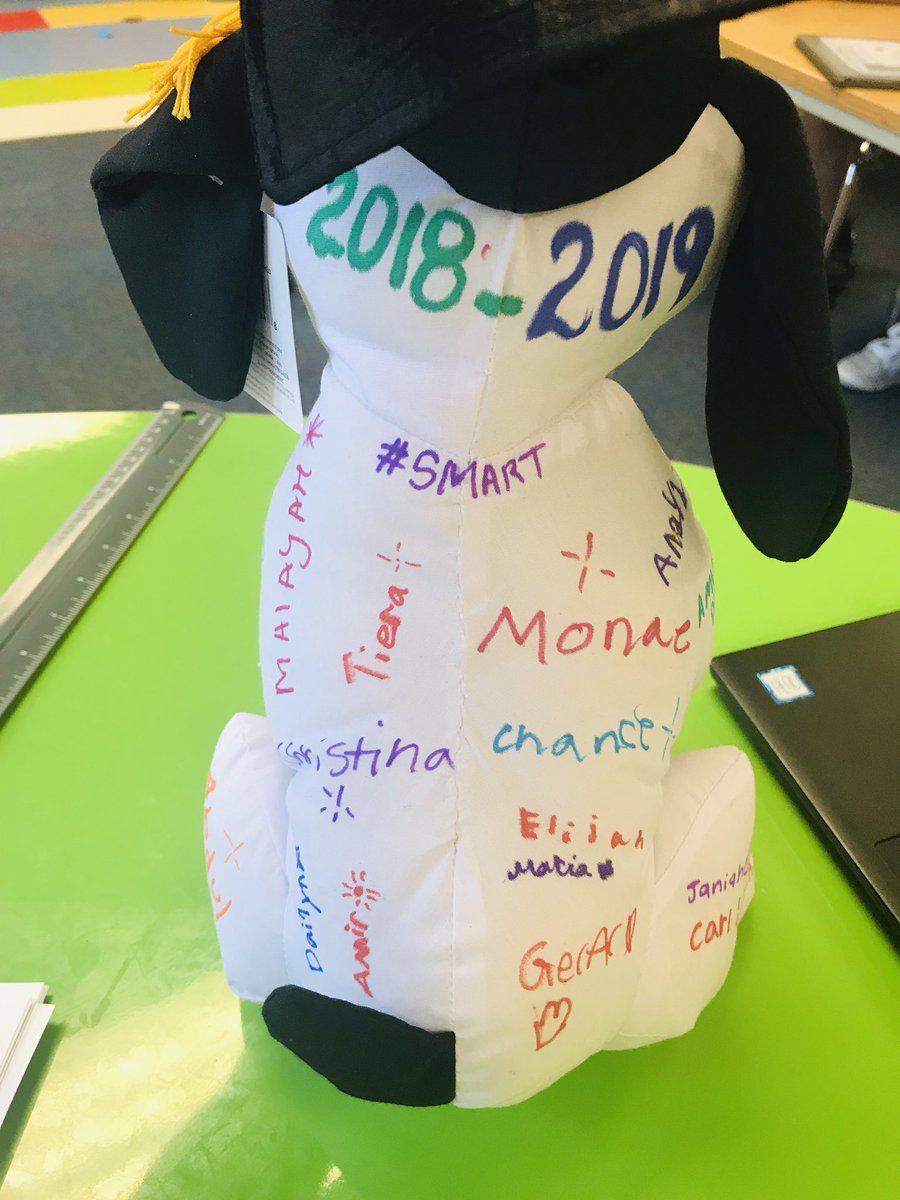 Dbennett2D's tweet photo. 2018-2019 school year is almost over Thank you Crystal for getting me this memorable gift 🎁 #BuggByDesign #SpectacularSecond #SignedByAll https://t.co/gIOaUjtkgh