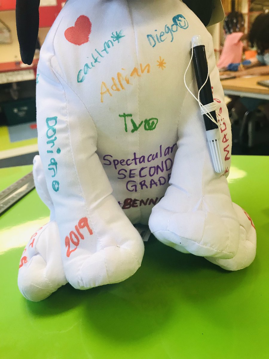 Dbennett2D's tweet photo. 2018-2019 school year is almost over Thank you Crystal for getting me this memorable gift 🎁 #BuggByDesign #SpectacularSecond #SignedByAll https://t.co/gIOaUjtkgh