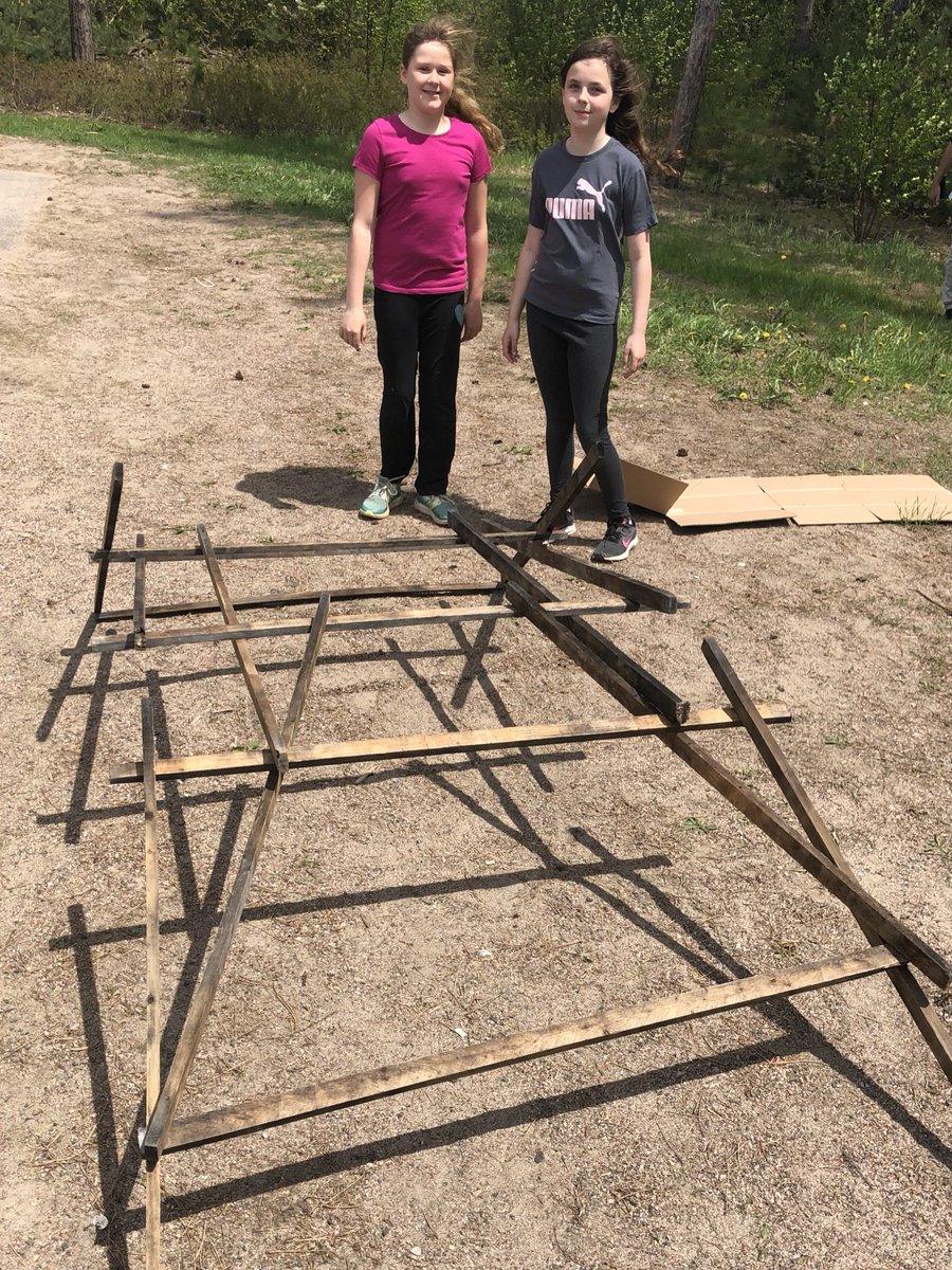 MrJonathanPratt's tweet photo. @PeterBurnette Bridges are constructed and decked for EV3s to make the crossing! Great learning partnerships @PVWLions this week. Congrats to all grade 5 and 7 students who built bridges and EV3s on all their experiential learning success! https://t.co/sbxSfHmUWJ