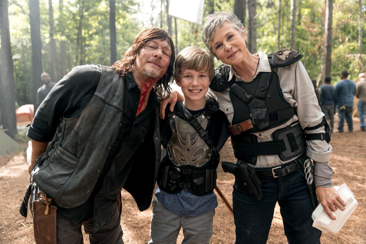 WorldOfZombie's tweet photo. The good ole days. #TWD https://t.co/aCtkUnuzXy