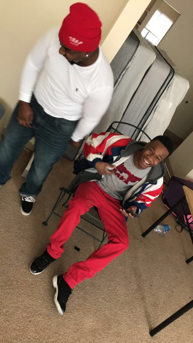 TrvpSvfe_Ree's tweet photo. When these 2 niggas link including just know itโs a movie. Free my brudda til he free
@ceotrapsafe @TrvpSvfeZoee https://t.co/vgmXwwFhBQ