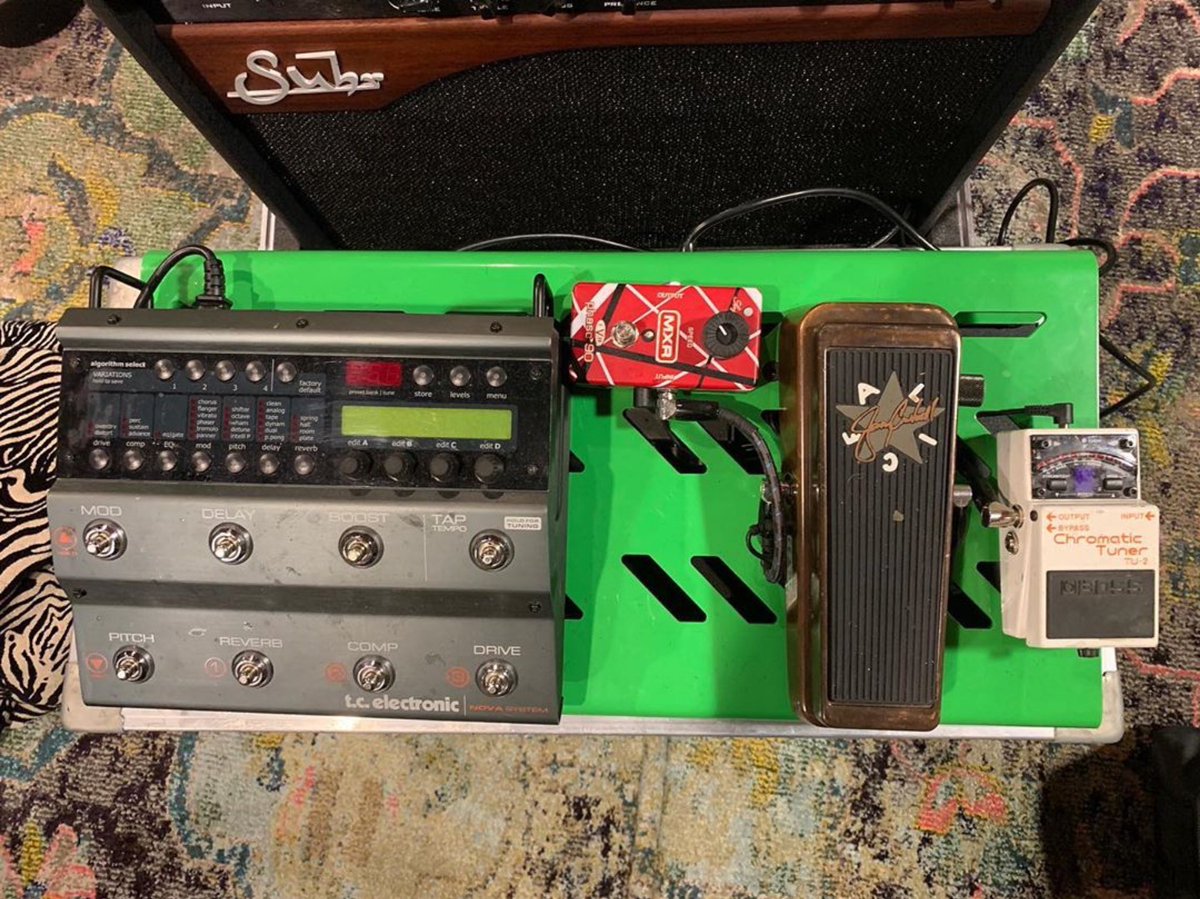 gatorcases's tweet photo. #Repost #AndyWood This little board is fun. I use it for rock/metal gigs. #Boss tuner into @jimdunlopusa #JerryCantrell into @evhgear #MXRPhaser all into the front of a high gain amp. The @tcelectronic nova in the effects loop. All mounted to a lovely neon green #GatorCases board https://t.co/2shE51aah1