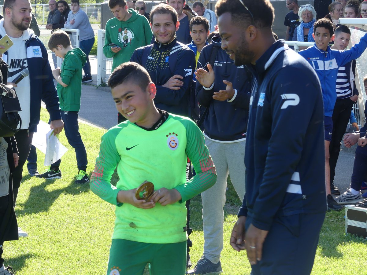 ogsfootbal's tweet photo. L'@usbco_officiel remporte le tournoi Ferhat Cogalan 2019 ! 
Meilleur joueur : U.S Villejuif Football
Meilleur gardien : @ogsfootbal https://t.co/j5Ug1boT1O