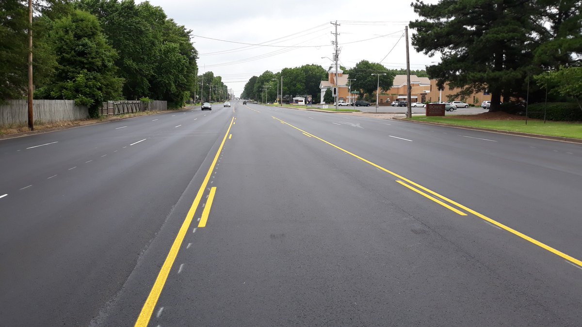 CityOfMemphis's tweet photo. 🚧#PavingProgress on Ridgeway Road 🚧 https://t.co/ZxQKSjEjnd