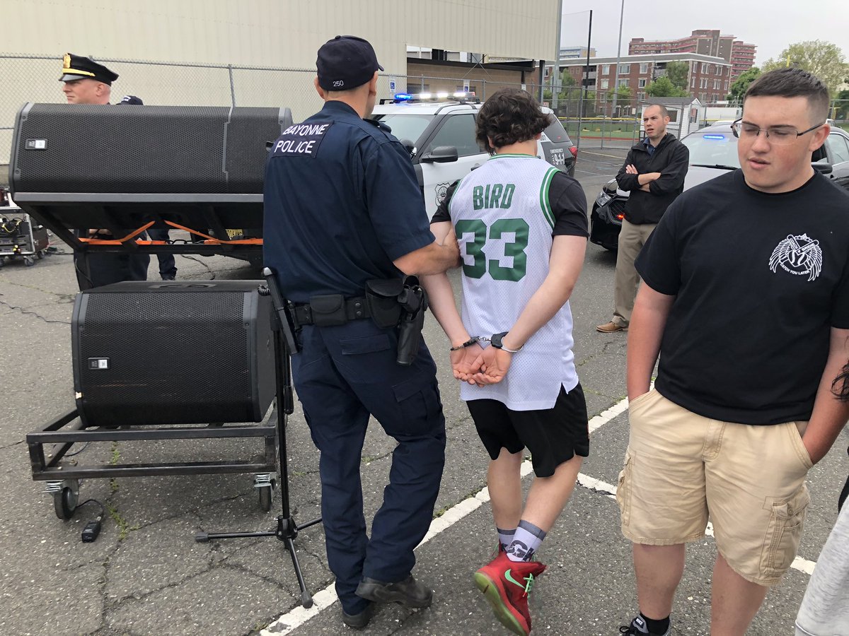 Bayonne_OEM's tweet photo. Awesome job by all partners today for the BHS Senior Class “DUI Re-enactment”. Hopefully many eyes were opened to the dangers of driving drunk/drugged/distracted! https://t.co/lMK14AgRxQ