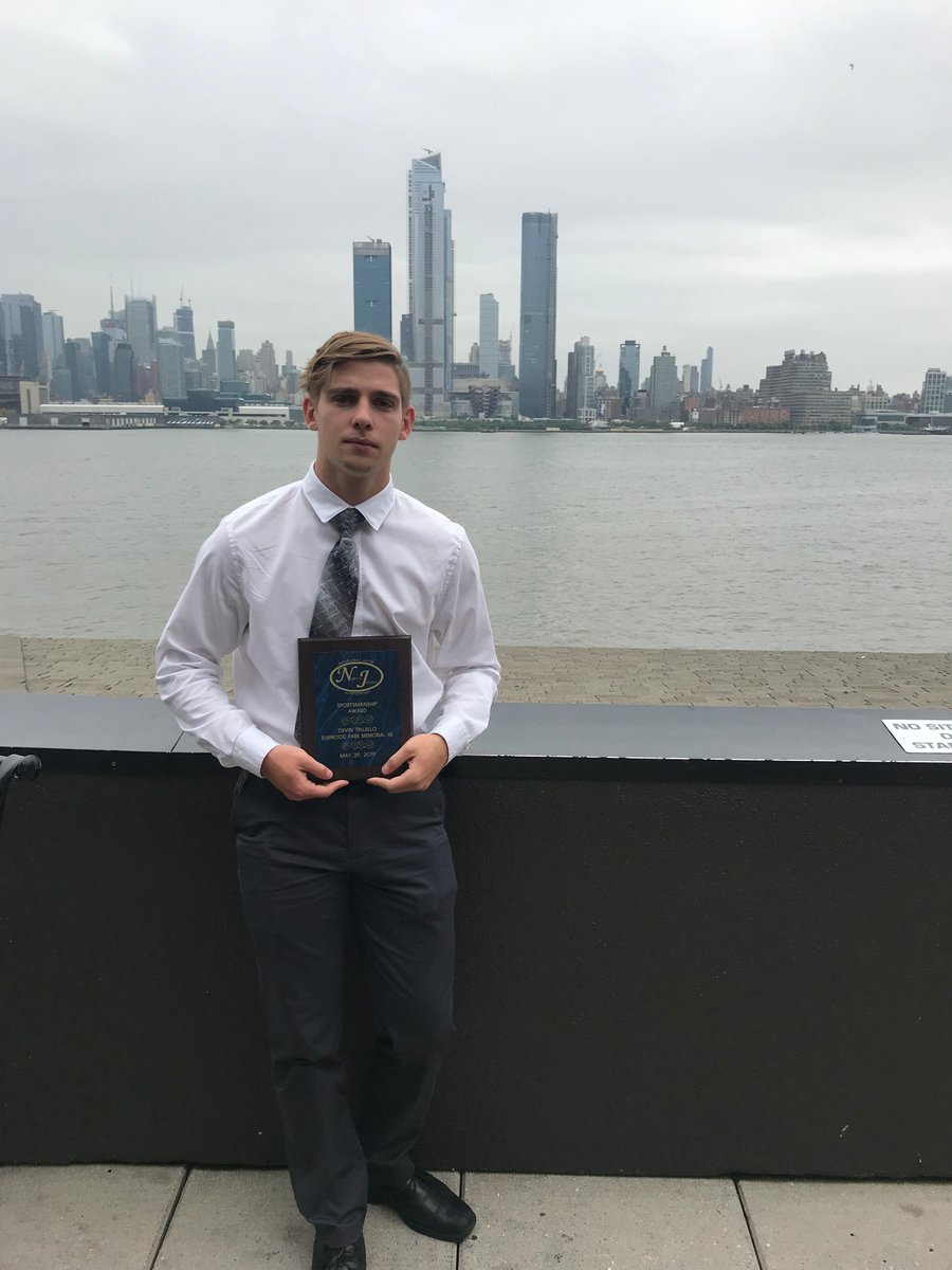 EPHSCrusaders's tweet photo. Devin Trujillo and Lianna De Dios were the NJIC Sportsmanship Award winners for 2019! Congratulations! https://t.co/0n0pBGQ9l1