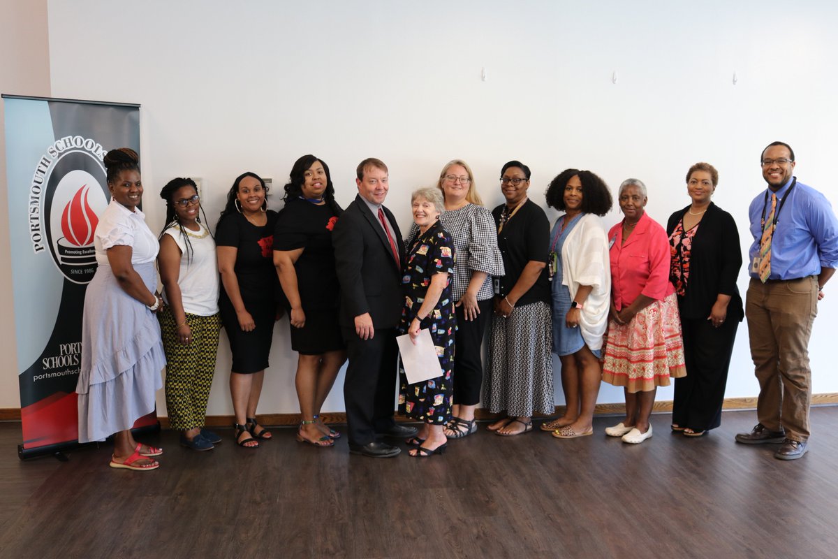 PortsVASchools's tweet image. Congratulations again to this year&apos;s Innovator Grant and Scholarship Winners. For more pictures from today&apos;s Portsmouth Education Foundation Annual Luncheon visit the PPS Facebook page: bit.ly/2WzrB0q #PPSProud @ebracyPPS @PortsmouthScho2