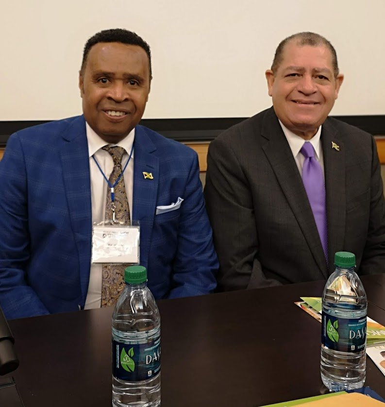GreenStripeNat's tweet photo. #GreenStripe CEO Wayne Isaacs and the honorable Audley Shaw, Minister of Industry, Commerce, Agriculture and Fisheries #HarvardMedicalSchool #GlobalHealthCatalystSummit https://t.co/leWoi2DIBb