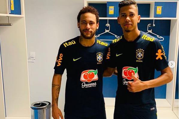 ClubeAmado's tweet photo. Cruzeiro chama de volta lateral que deu 'caneta' em Neymar https://t.co/5PrJf3S5gS > https://t.co/RaTlADIGct https://t.co/fPMLfgnQQi