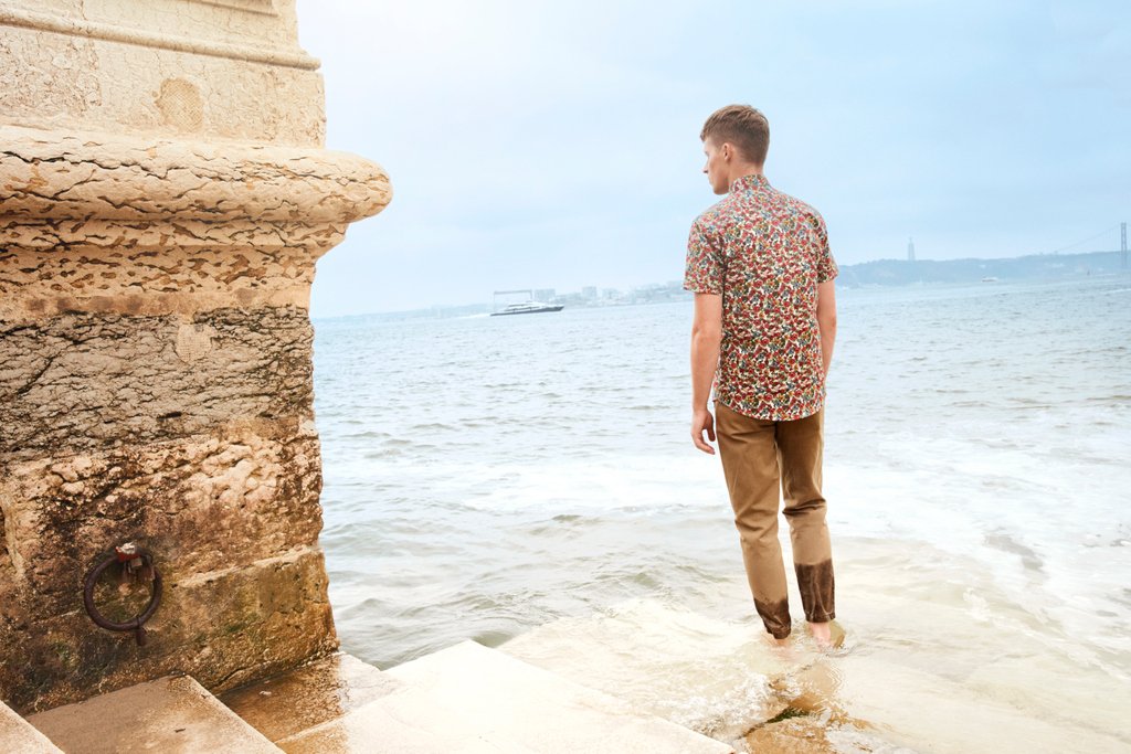 LindberghFly's tweet photo. Lindbergh Summer 2019 is all about patterns and adventure. 
• # 30-21155 (shirt)
• # 30-01030 (pants)
#Lindbergh #LindberghMan https://t.co/jhTwRxWdBR