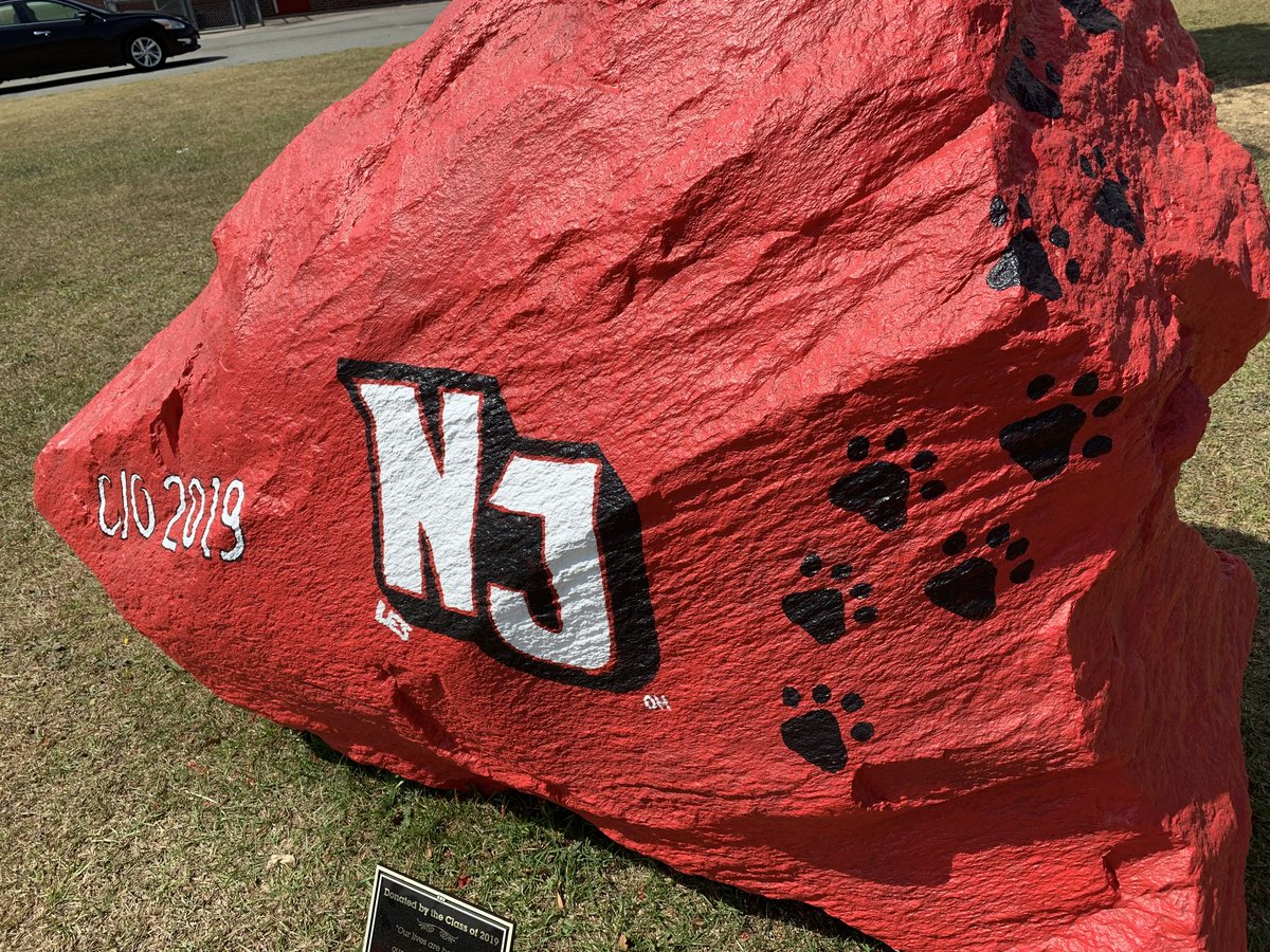 The NJHS CLASS OF 2019 has presented a large boulder to the school as their class gift. Thank you, Panthers!