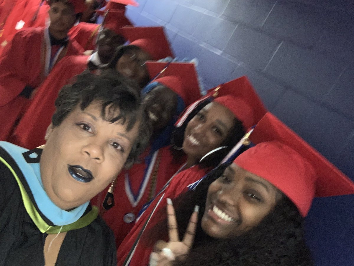 Carla Knight tweet media