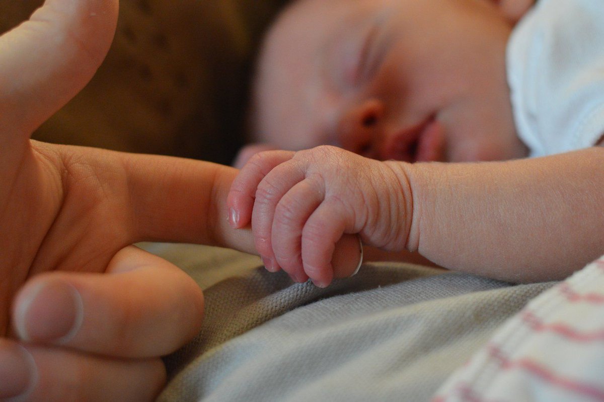AWHONN's tweet photo. This is the best compliment we can be given: that a mom saw and used our Save Your Life handout to make real change in the facility where she birthed her baby.  Thank you Dr. Marie McCausland for sharing your story. https://t.co/XoxLSoujCZ.  #POSTBIRTHWARNINGSIGNS #AWHONN #MINDR https://t.co/EYe0uKYG89