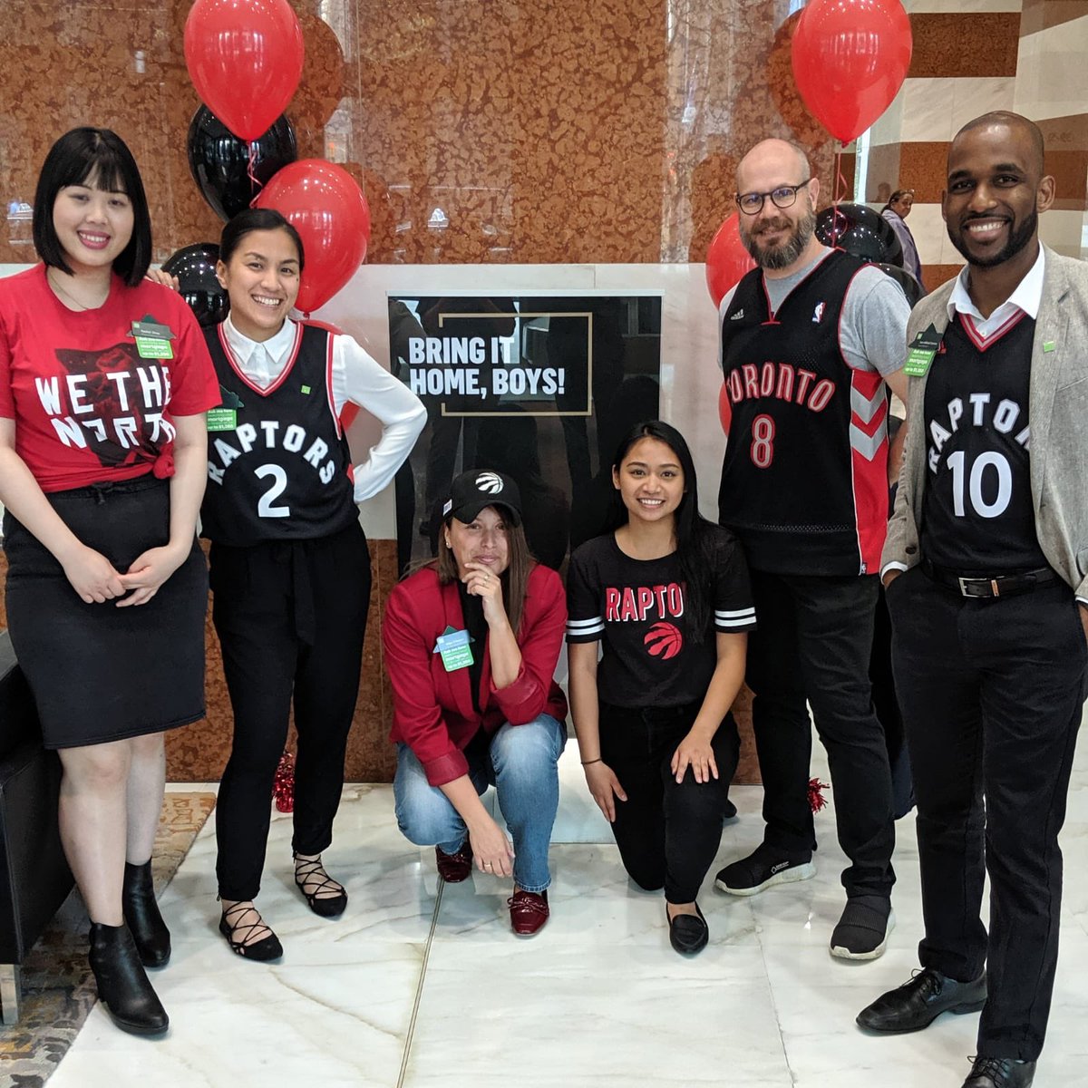 Bring it home, boys! Our team at Front &amp; Bay showing some love and support for the Raptors.
Let’s gooo! <a href="/AlexSciucca/">Alex Della Sciucca</a> <a href="/SHong_TD/">Simon Hong</a> <a href="/KayaOHearn/">Kaya O'Hearn</a>
