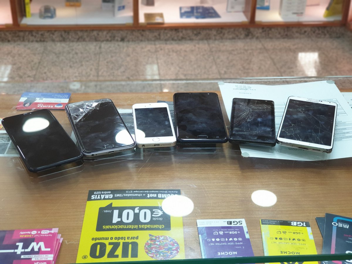 Tens um telemóvel avariado e não sabes aonde reparar? Passa aqui no Centro Comercial São Marcos, Cacém.
Reparações em menos de 24h.

#reparação #reparações #assistenciatecnica #samsung #iphone #huawei #asus #lg #wiko #alcatel #Xiaomi  #5gstechnologies #Cacém #saomarcos