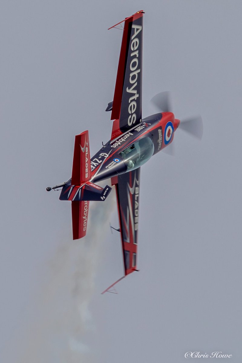 Blade 4 busting out solo! #avgeek #aviationphotography #avporn #aviation #aircraft #airshow #theblades #canoneos #duxford #extra300 #aerobatics #liveforthestory #planespotting #photography #potn #sigmaphoto #sigmauk #teamcanon #aviationdaily #aviatiom4u