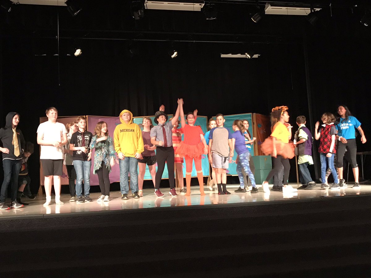 Mrs_Straub's tweet photo. Love watching my students perform! What a great show!! The Lorax brought to you by MMS drama students. #PowerUpMMS https://t.co/smE6iHsdjk