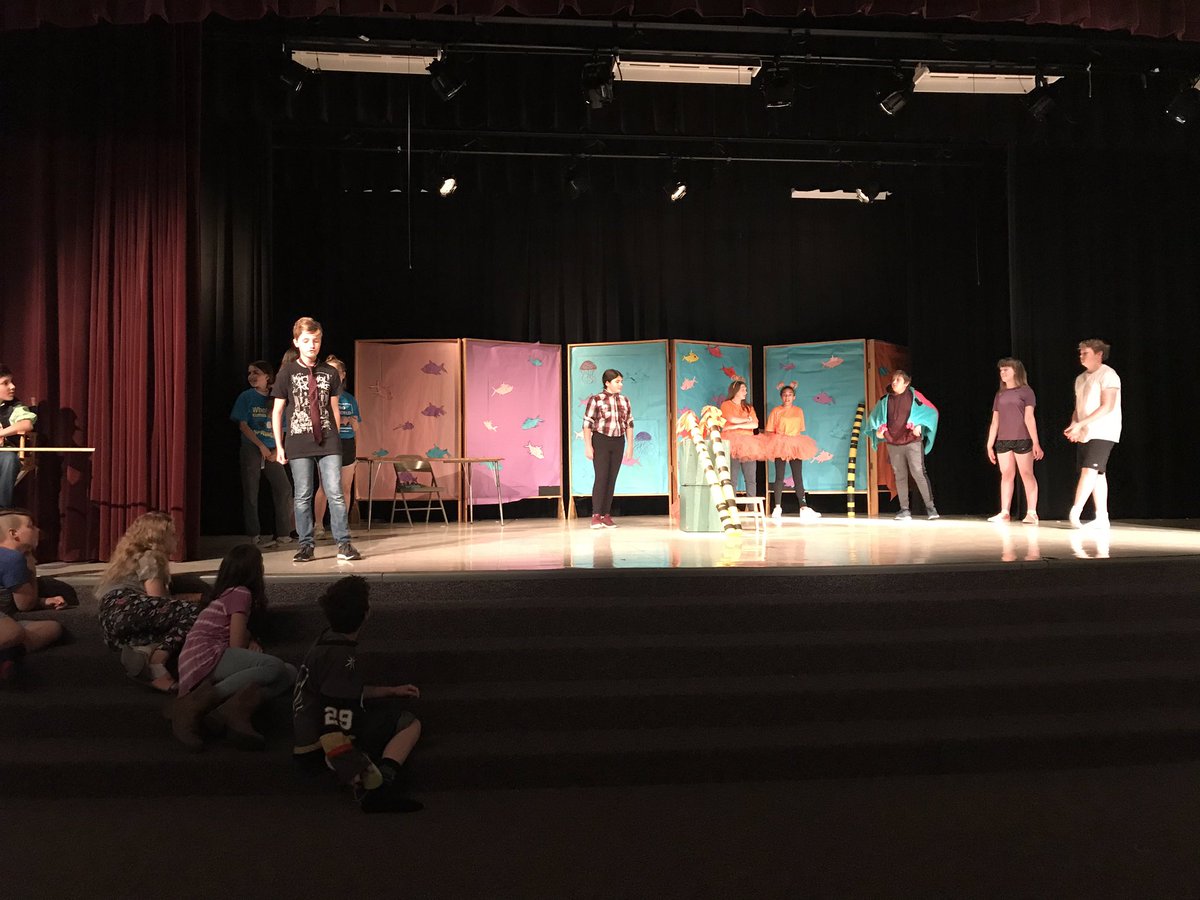Mrs_Straub's tweet photo. Love watching my students perform! What a great show!! The Lorax brought to you by MMS drama students. #PowerUpMMS https://t.co/smE6iHsdjk