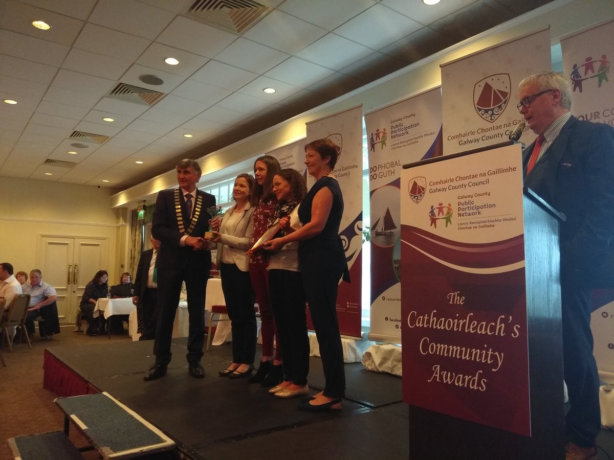 GalwayCoCo's tweet photo. An Gradam Comhshaoil buaite ag, The winner of the Environmental Award is: Abbey Community Development Association #Gradaim2019 #Awards #Gaillimh #Galway @GalwayCoPPN @ConnemaraCoast_ https://t.co/R4uUC4rCkN