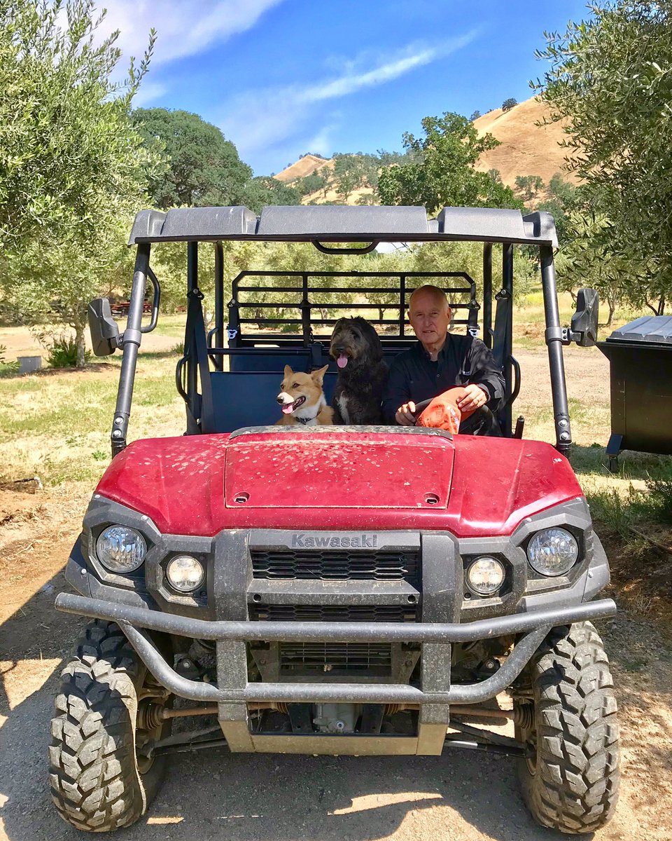 Jerry Brown (@jerrybrowngov) on Twitter photo Like Cincinnatus, I’ve returned to the plow (with a little help from Cali and <a href="/ColusaBrown/">Colusa Brown</a>) Like Cincinnatus, I’ve returned to the plow (with a little help from Cali and <a href="/ColusaBrown/">Colusa Brown</a>)