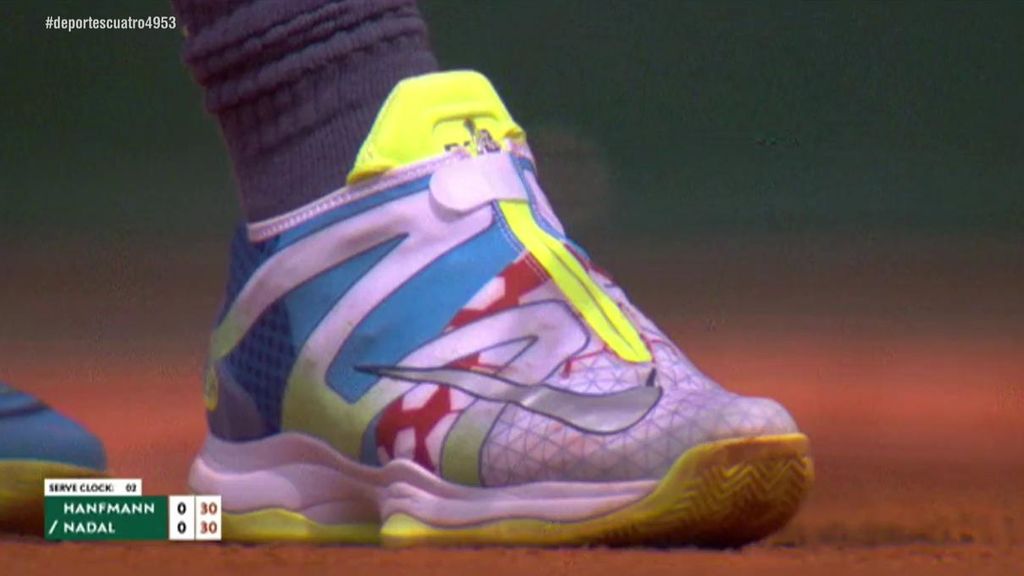 Cuatro on Twitter: "#LoMásViral El secreto de las zapatillas de Rafa Nadal en Roland Garros para jugar cómodo en tierra batida https://t.co/aFqFVwXY6E https://t.co/ouk5G0gIdZ" / Twitter