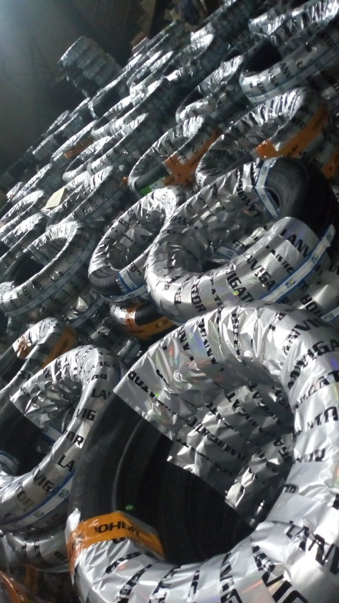 cosycee's tweet image. It won't cost you a dime to hit the retweet button to support my hustle please guys 🙏

I sell Quality Tyres for different automobiles Light Trucks, Heavy duty Trucks, Trailers, Private Cars, Commercial Vehicles

Pls Twitter do your thing 🙏 🙏🏼