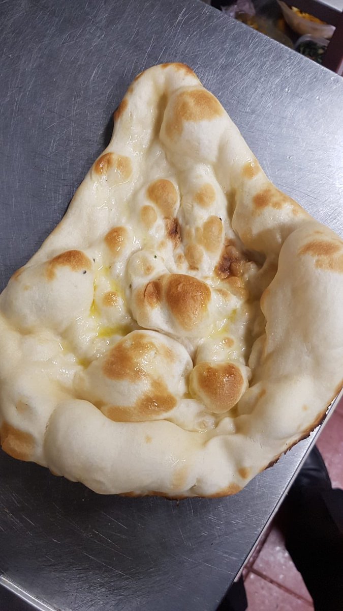 Himalayan chilli chicken with nan bread it’s great combo #Watford #Spicestation #busheymilllane