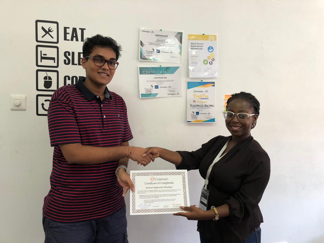 codetraingh's tweet image. Congrats to our Codetrain students! After months of dedication and hard work, they move on to our merit-based mentorship program where they will be matched to local and international companies. #codeschool #africantalent