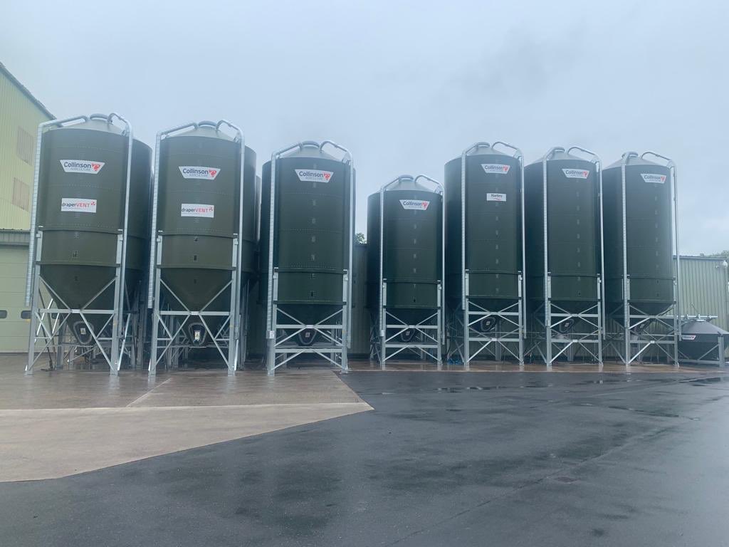 CollinsonAgri's tweet photo. Thinking of Mill n Mixing?
We have silos with capacities upto 55t to store raw materials AND silos with special tops which can be filled with front end loaders. (We call them TipStors)
The options are endless.
#silo #millnmix #feedstorage #biosecure https://t.co/ayqpe4rYLx