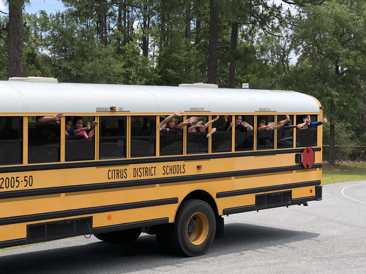CSESHawks's tweet photo. We want to wish a very happy and safe summer to all of our students! #ADFWAP https://t.co/EPuei8oF3P