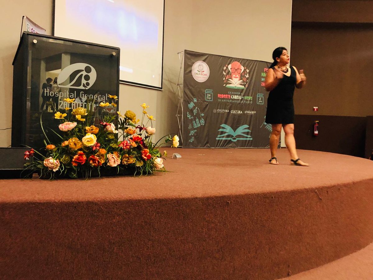 SSZ_Zac's tweet photo. Continuamos con las actividades de la 
"Feria del Libro en tu Hospital 2019” del programa “Sigamos Aprendiendo en el Hospital”, hoy realizamos un evento dirigido a personal y pacientes hospitalizados en el servicio de pediatría del Hospital General Zacatecas. #FENALIZ2019 https://t.co/cf6GAKHpdb