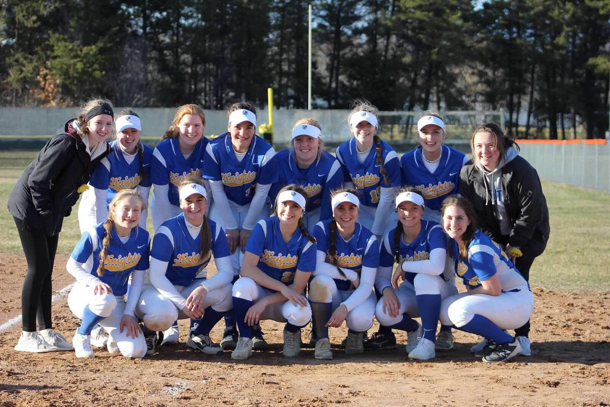 softballstma's tweet image. It's CHAMPIONSHIP Thursday!! The Knights will take on the winner of Elk River and Buffalo at 6:00 at STMA High School. Come out and support the Knights tonight!