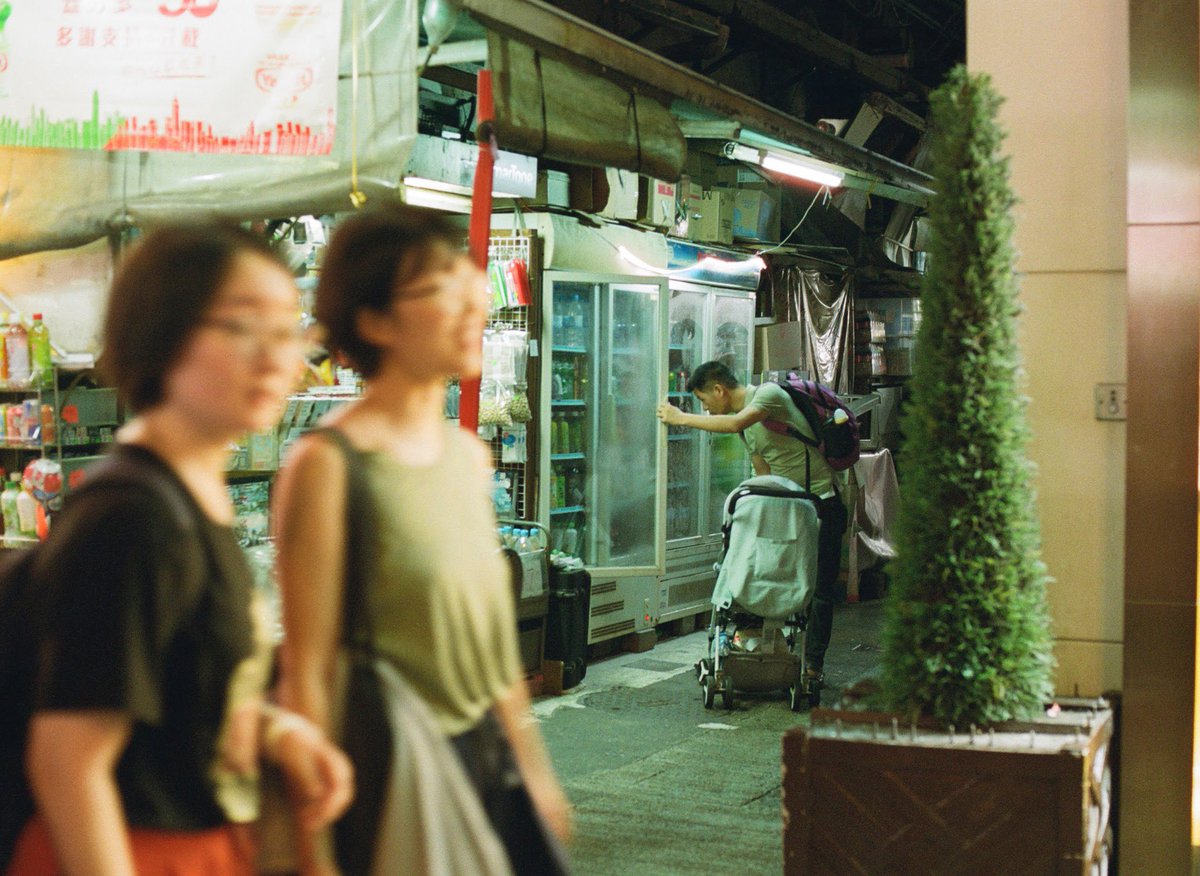 Nxlly's tweet photo. Some film from my recent trip to Hong Kong #portra800 https://t.co/RQSidZqScs