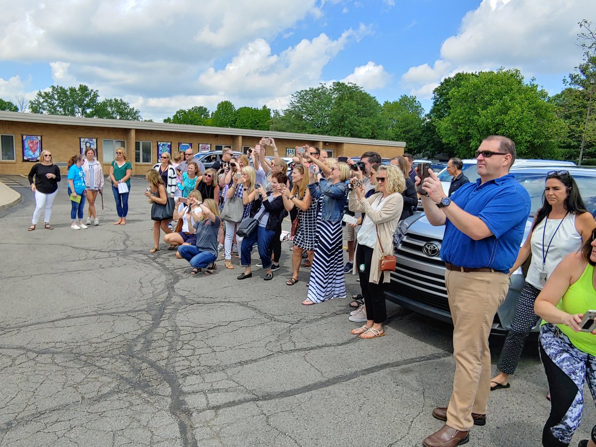 MrMiley_SPX's tweet photo. 8th Grades last school day at SPX!! Congrats and look at that paparazzi!! @SPX7200 #SPXIndy https://t.co/PQTmP3hIGc
